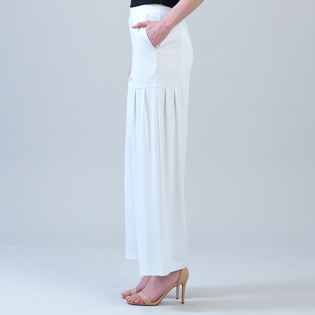 Rayon-Ponte Knit - Pleated Wide Leg Pocket Pant - White | Clara Sunwoo