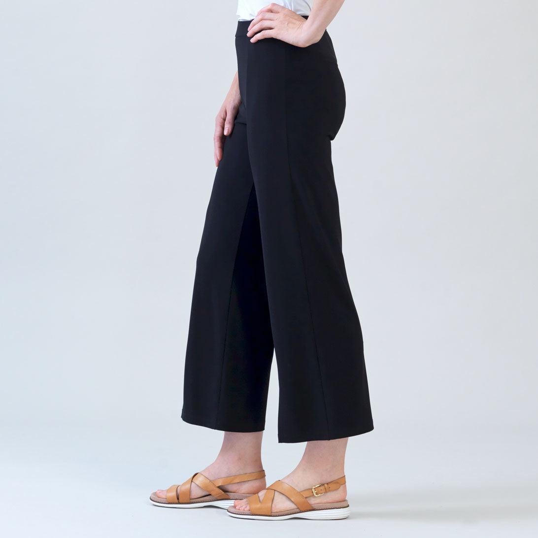 Relaxed Kick Front Slit Ankle Pant - Black | Clara Sunwoo