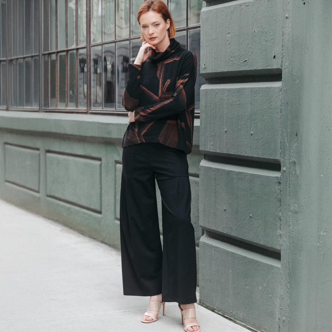 Lightweight Cozy - Tipped Hem Sweater - Linear Geo - Final Sale | Clara Sunwoo
