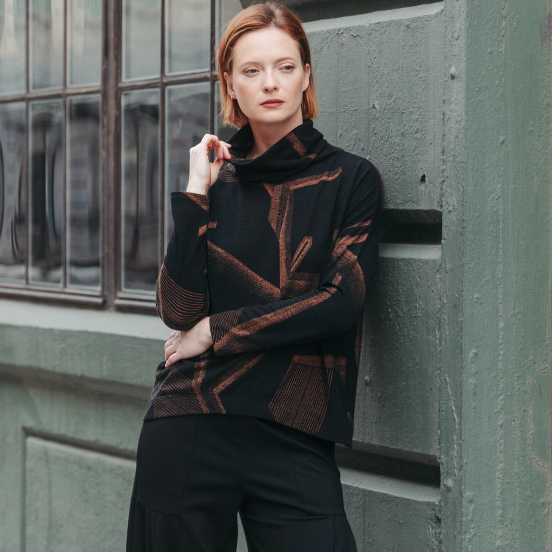 Lightweight Cozy - Tipped Hem Sweater - Linear Geo - Final Sale | Clara Sunwoo