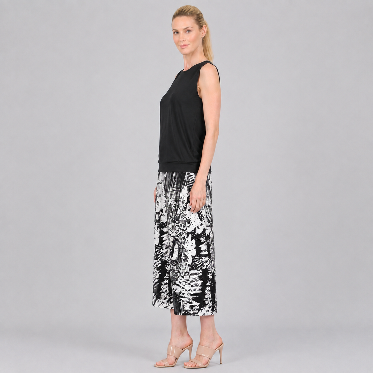 Solid Blouse Tank - Black - Final Sale | Clara Sunwoo