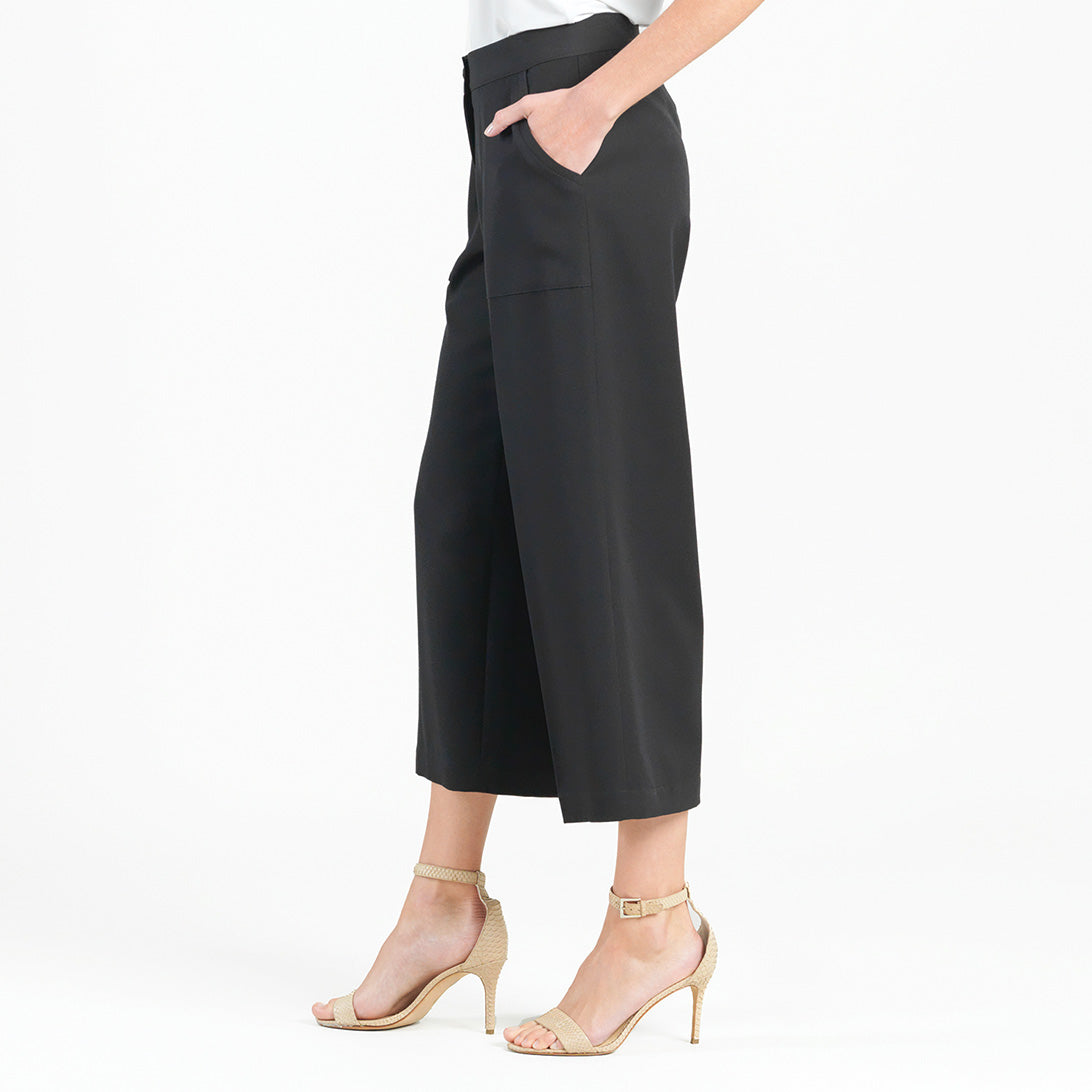 Woven Twill - Zip Closure Front Pocket Cropped Trouser - Black - Final Sale! | Clara Sunwoo