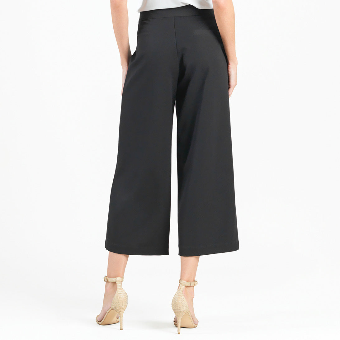 Woven Twill - Zip Closure Front Pocket Cropped Trouser - Black - Final Sale! | Clara Sunwoo