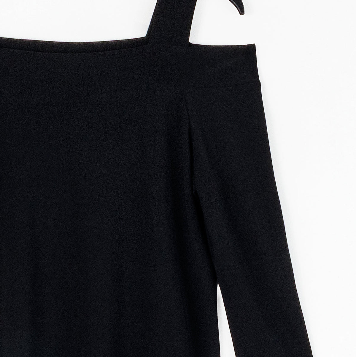 Signature Cold Shoulder Top - Black | Clara Sunwoo